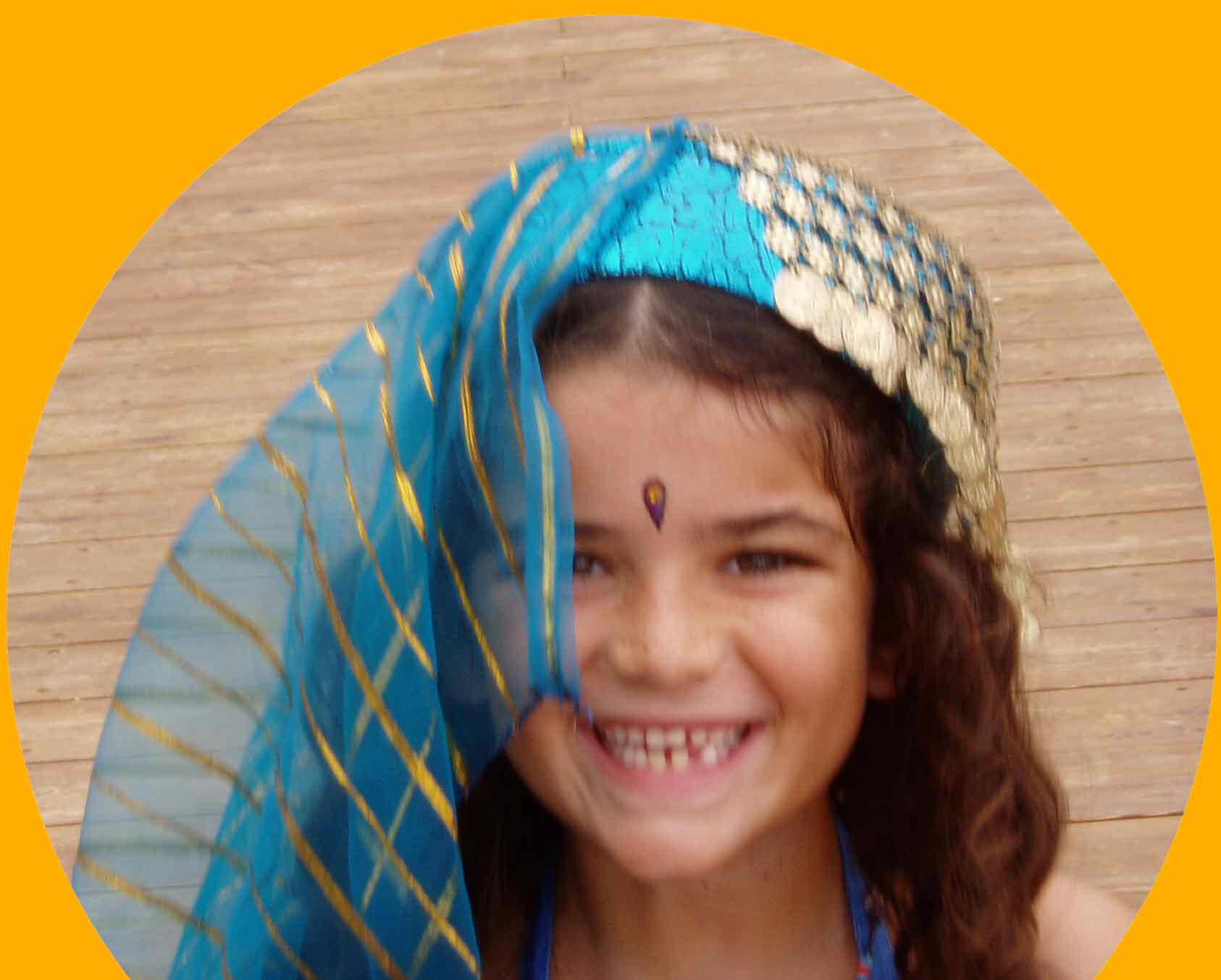 Lihi hen party theme girl photo